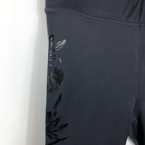 FABLETICS black floral crop legging W15 - Picture 3 of 7